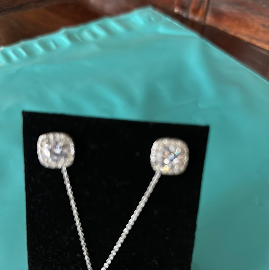 Crystal necklace set